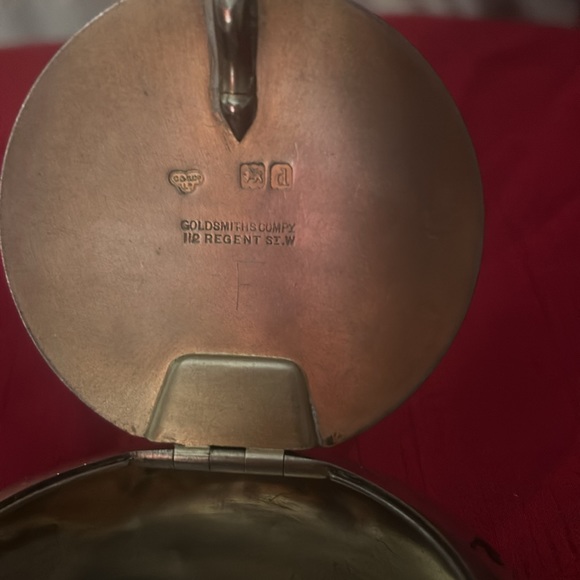 Antique sterling silver makeup compact - Picture 4 of 4